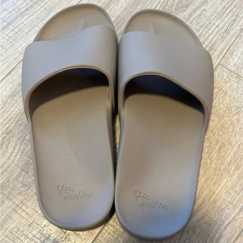 Archie’s arch support Neutral Taupe Slide Sandals UNISEX men’s 6 women’s 7 - Picture 4 of 4